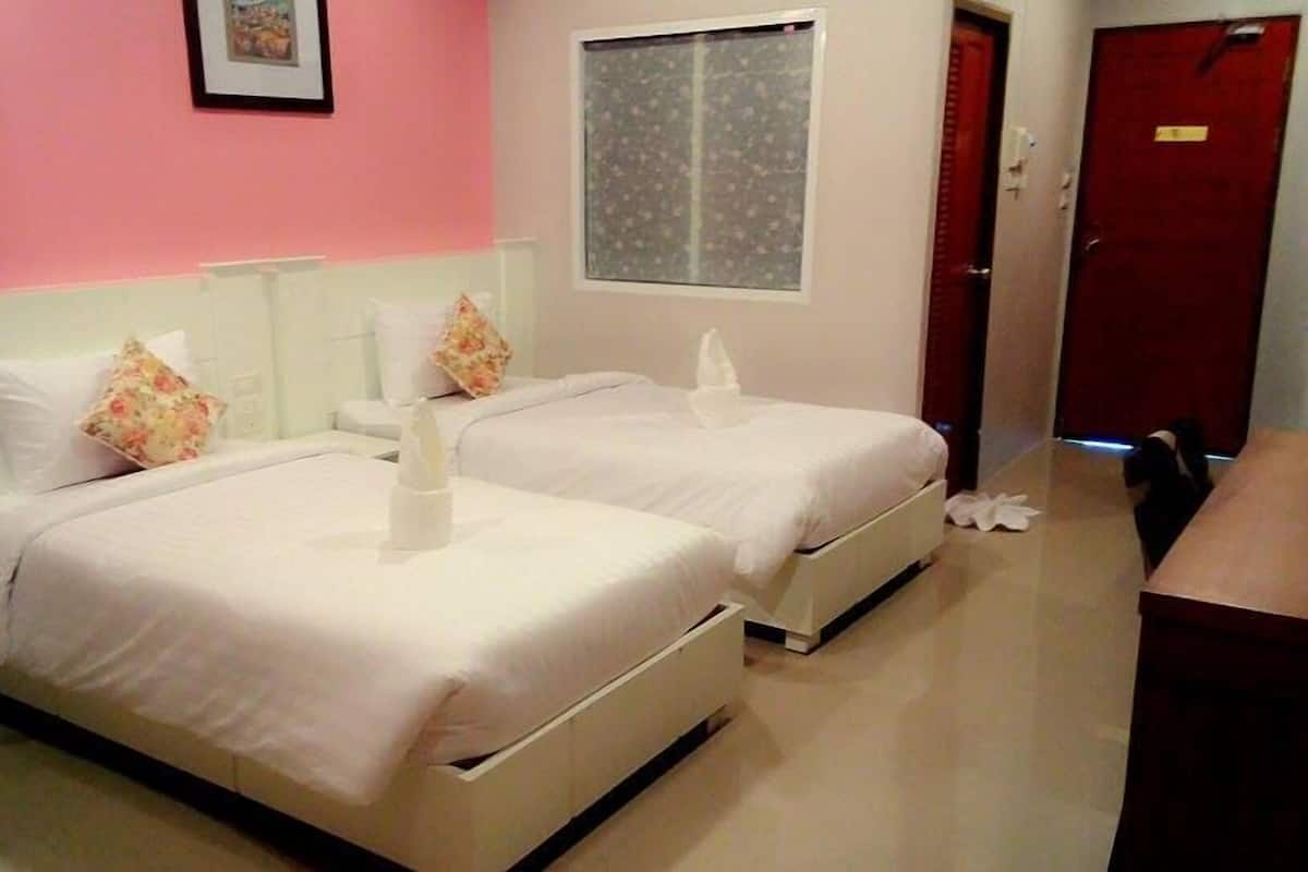 Standard Room 1st Floor | Premium bedding, minibar, desk, soundproofing