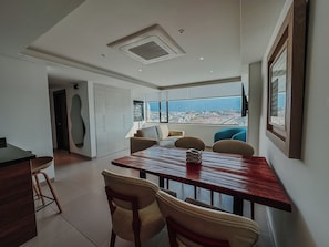 Classic Apartment, City View | Living area