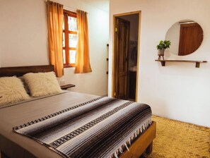 1 habitación, tabla de planchar con plancha, wifi y ropa de cama 