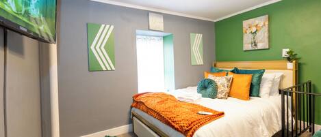 1 bedroom, iron/ironing board, free WiFi, bed sheets