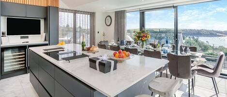 Lavavajillas y periquera