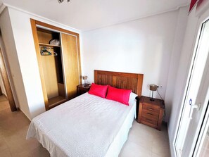 2 Schlafzimmer, Bügeleisen/Bügelbrett, kostenloses WLAN, Bettwäsche