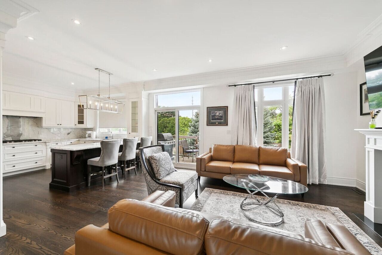 Téléviseur, foyer, bureau