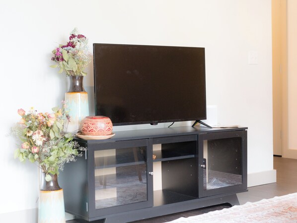 Interior - Cozy studio in downtown (Portland)