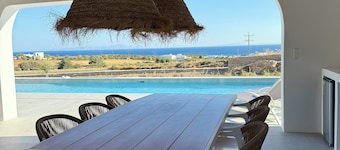 Faragas Hill Harmony Villa
