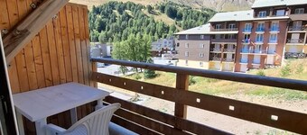 Superbe appart pour 6 personnes avec piscine sauna  près des piste et commerces!