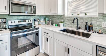 Stylish OKC Duplex 2bed 2.5bath Unit B