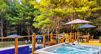 THANKSGIVING READY retreat! hot tub+fire pit+arcade,+pond+theater room+htd pool!