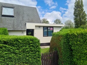 House | Exterior - House in Breskens Near Scenic Beaches (Breskens)