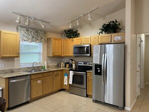 Hus, flere senger, adgang til basseng, bassengutsikt (1063 Royal ) | Eget kjøkken | Kjøleskap, mikrobølgeovn, ovn og kokeplater