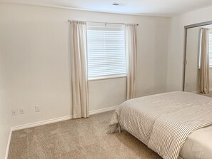 2 bedrooms, travel cot, WiFi, bed sheets