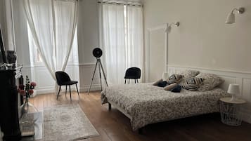 2 chambres, fer et planche Ă  repasser, Wi-Fi, draps fournis