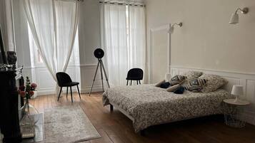 2 soverom, strykejern/-brett, wi-fi og sengetøy