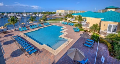 Grand Marina Suite by Brightwild Waterfront
