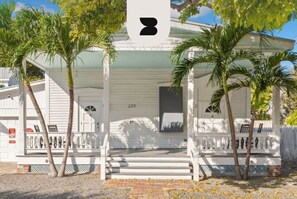Garden - The Mesa House by Brightwild Close to Duval (Key West)