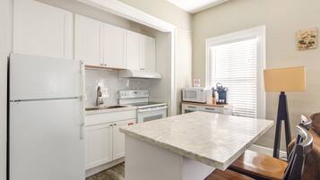 Apartment | 2 bedrooms, Internet