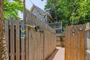 Apartment | 2 bedrooms, Internet - Sea Breeze by Brightwild Off-street Parking (Key West)