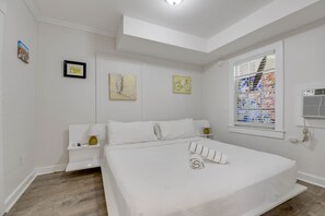 House - Coconut Palm by Brightwild Island Home w Pool (Key West)