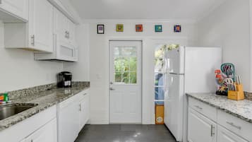 3 habitaciones y acceso a internet