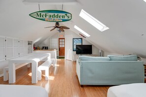 5 bedrooms, Internet - Southern Palms by Brightwild Pool Parking (Key West)