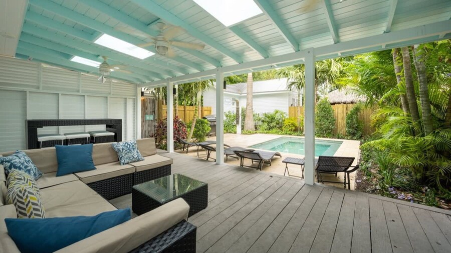 Southern Palms by Brightwild Pool Parking