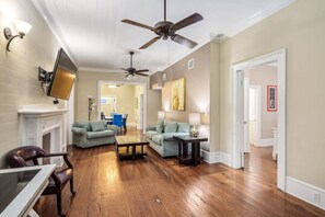 House | 7 bedrooms, Internet - Bananas Foster by Brightwild Epic Guesthouse (Key West)