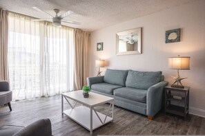 Room - Tortuga Suite Sparkling Pool Hot Tub (Key West)
