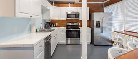 Apartment | 4 bedrooms, Internet