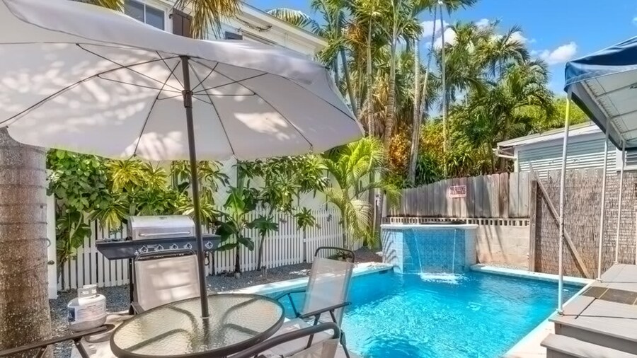 Poolside Paradise by Brightwild Heated Pool