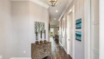 House | 4 bedrooms, Internet