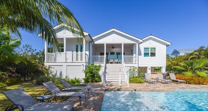 Capmar House by Brightwild Huge Home Pool