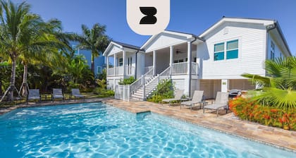 Capmar House by Brightwild Huge Home Pool