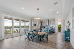 House | 4 bedrooms, Internet - Mastway House by Brightwild Pool Dock (Key West)