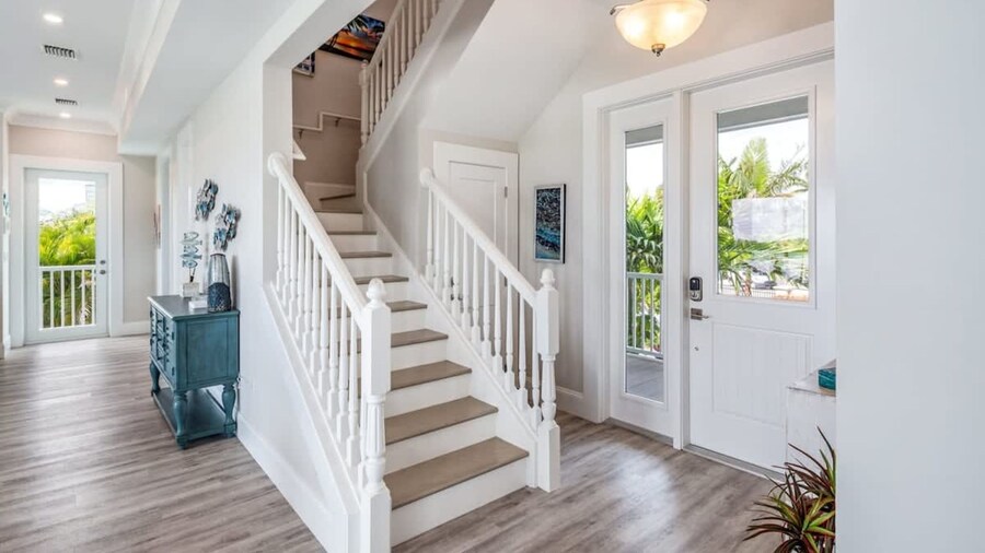 Mastway House by Brightwild Pool Dock