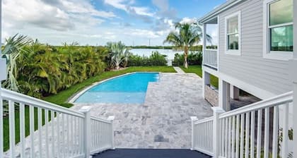 Seagate House by Brightwild Waterfront w Dock