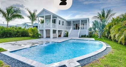 Seagate House by Brightwild Waterfront w Dock