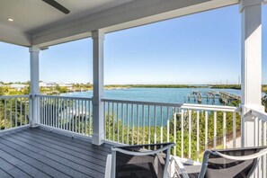 House - Spindrift House by Brightwild Huge Pool Dock (Key West)