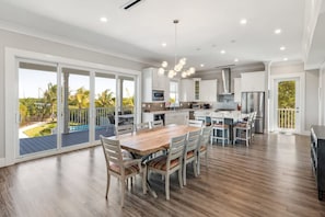 House | 4 bedrooms, Internet
