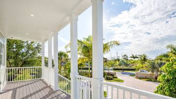 House | 5 bedrooms, Internet