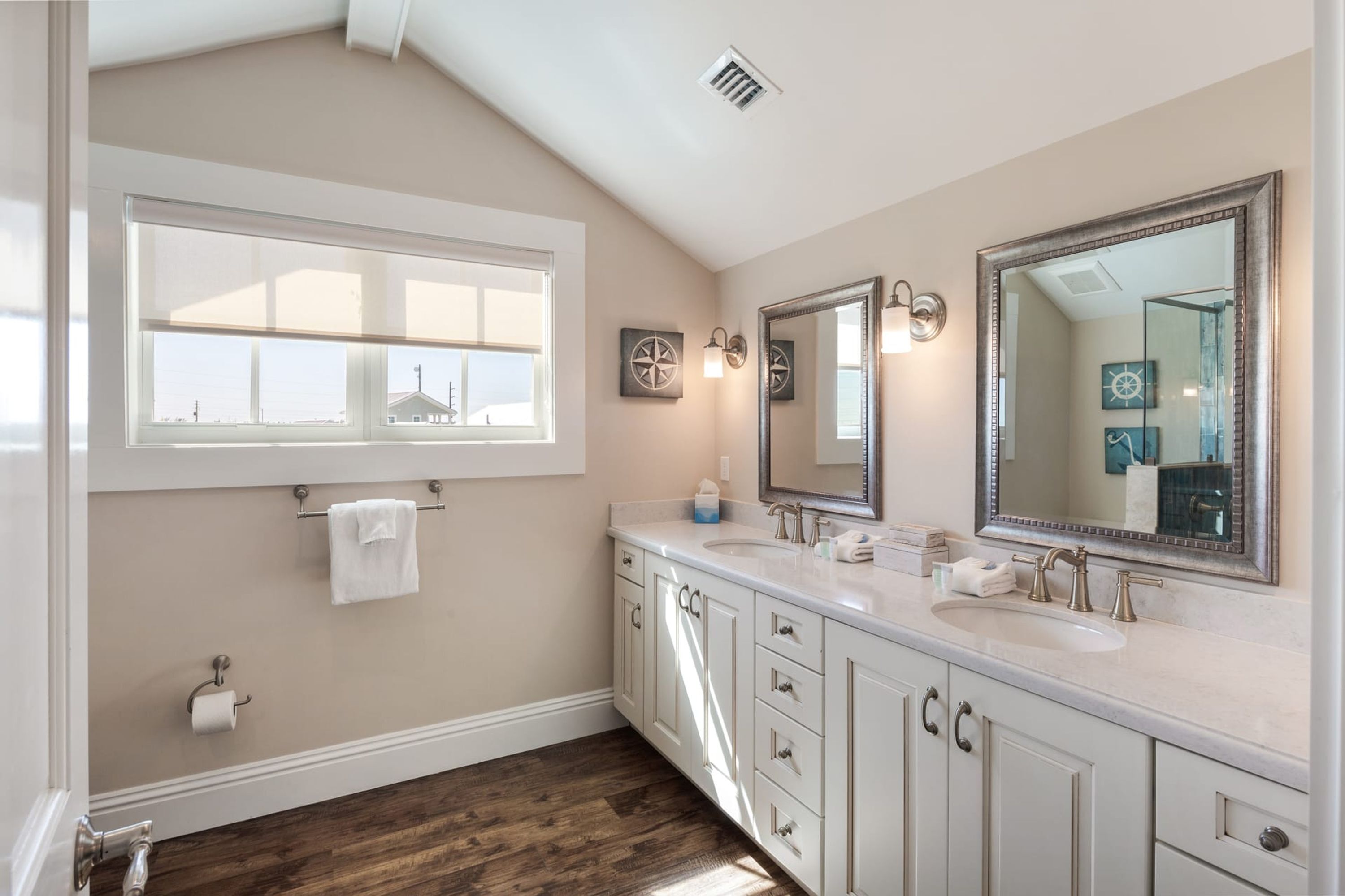 House | Bathroom