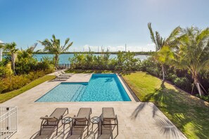 5 habitaciones y acceso a internet