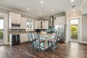 Casa | 4 dormitorios y Internet