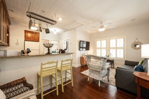 Apartment | 2 bedrooms, Internet