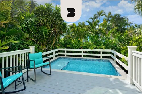 Keys Please by Brightwild Pool Steps to Duval