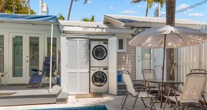 Poolside Suite by Brightwild Pvt Pool Parking