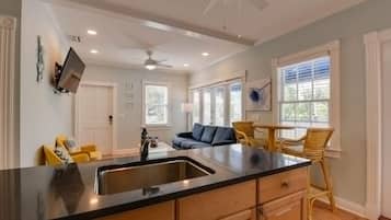 Apartment | 2 bedrooms, Internet