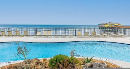 Ocean View Suite w Pool Hot Tub Beach Access