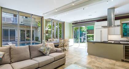 Contra House by Brightwild Luxury Home w Pool