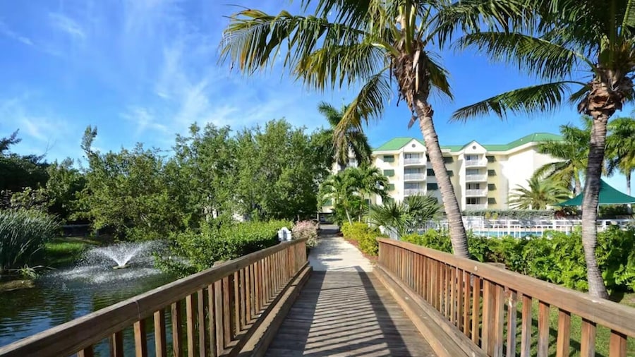 The Grenada Suite Pool View Private Balcony