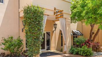 Apartment | Exterior